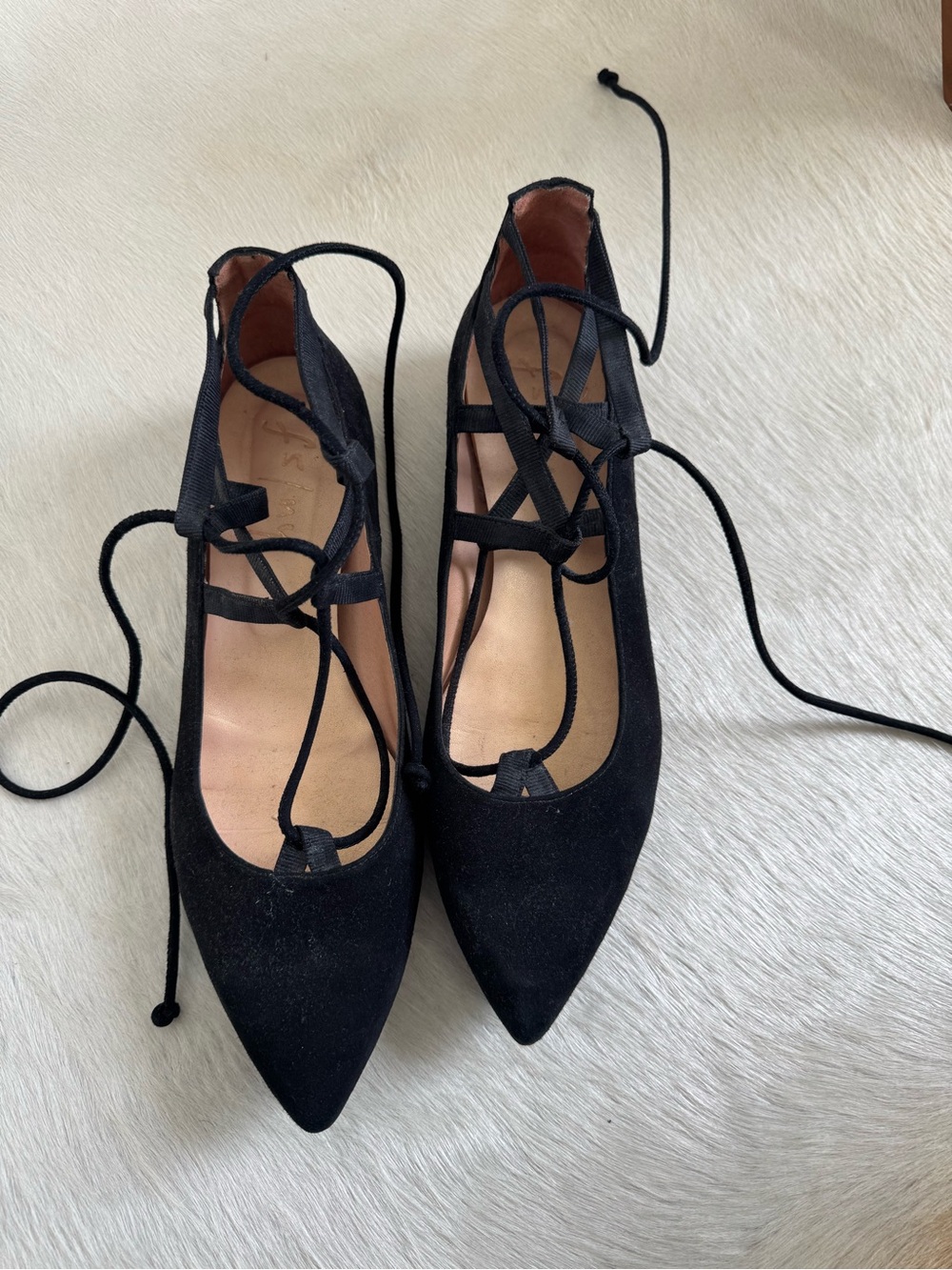 Women's Black Pointed Lace-Up Flats